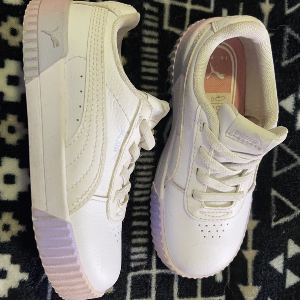 Child’s size 9 puma’s